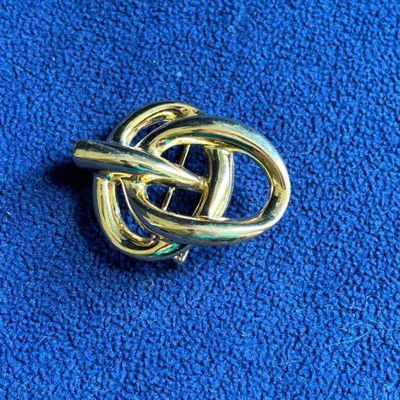 Vintage Signed Dotty Smith Gold Tone Chunky Scarf Clip - Picture 2 of 5